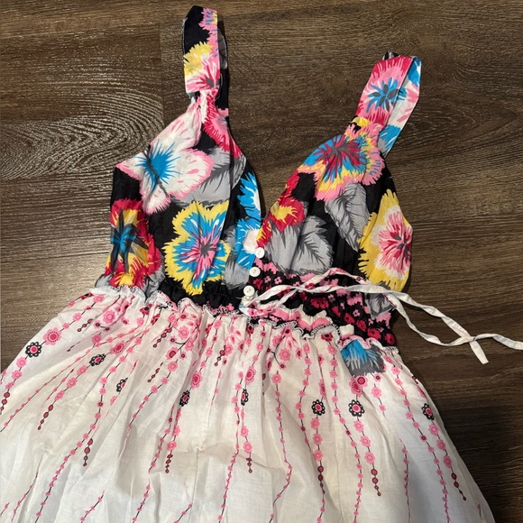 New! JM Collection White and Pink Patterned Dress. - Picture 2 of 7